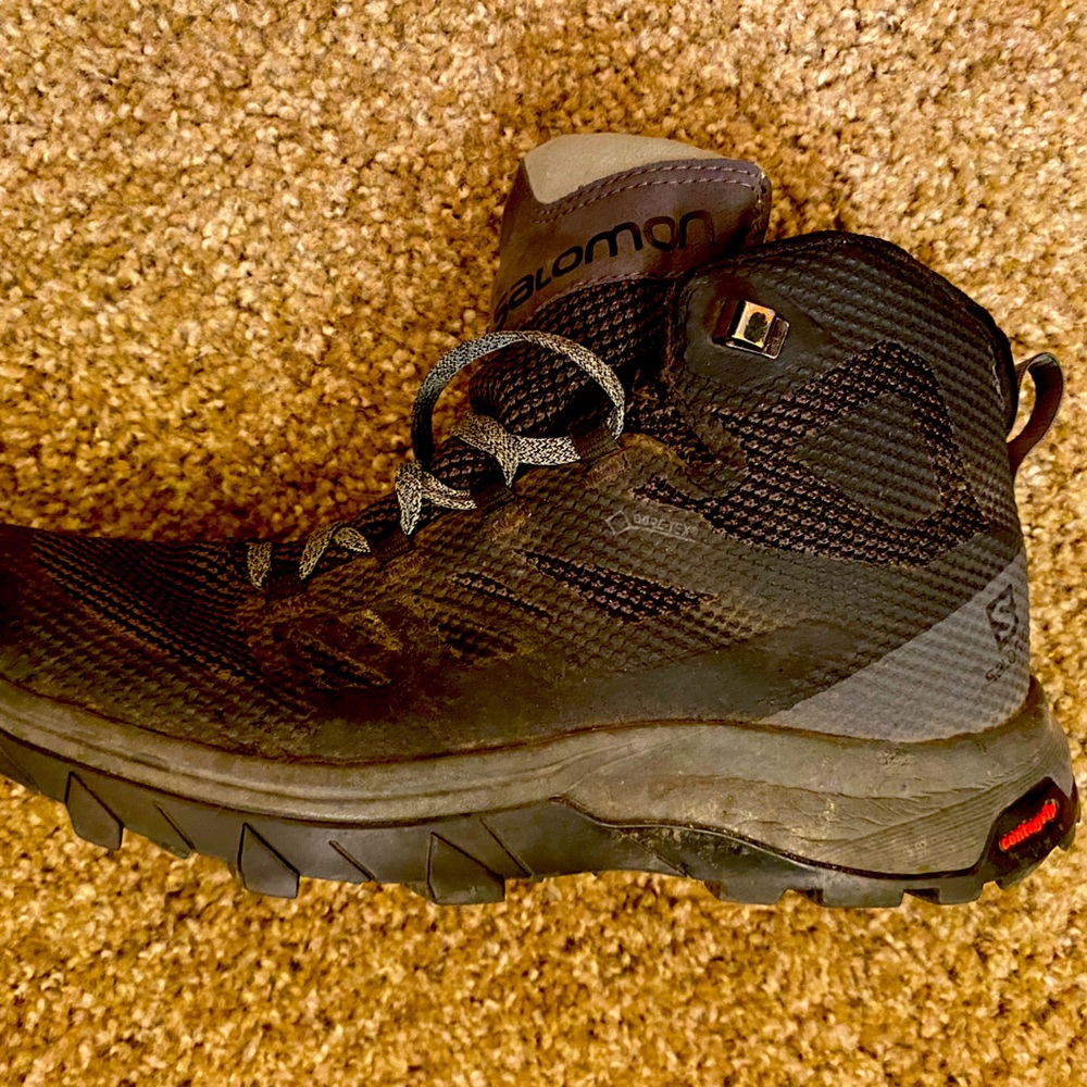 Solomon trail shoes